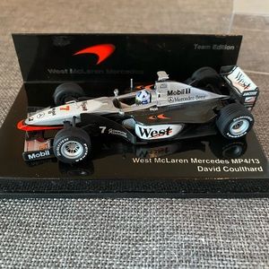 Minichamps McLlaren Mercedes MP 4/13 David Coutlhard.
